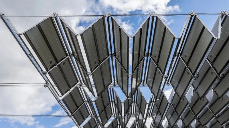 Складная солнечная крыша - очередное решение для эффективного землепользования из Швейцарии